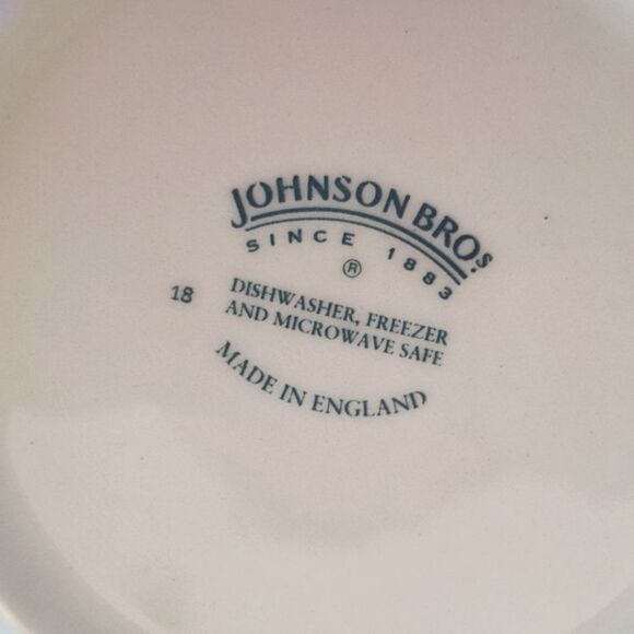 ⭐️Johnson Brothers⭐️Richmond White 2 Coupe Cereal Bowls set of TWO - Picture 10 of 10